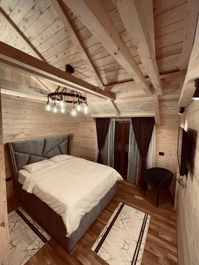 Chalet Montenegrina With Jacuzzi 콜라신 외부 사진